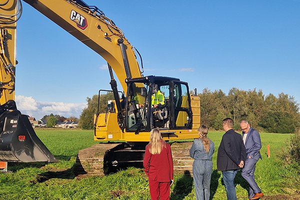 Wegenwerken De Moor heeft een nieuwe mijlpaal bereikt met de officiële opening van onze werf in Velzeke.